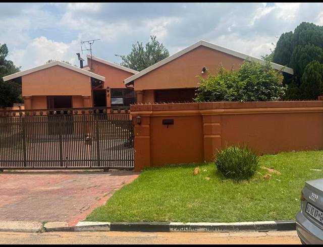 4 BEDROOM HOUSE FOR SALE IN ELANDSPARK